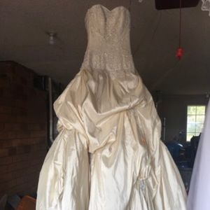 Wedding dress, still has tags.